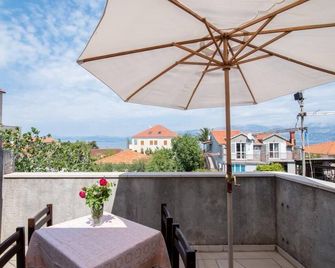 Apartment Alana - Supetar - Balkong