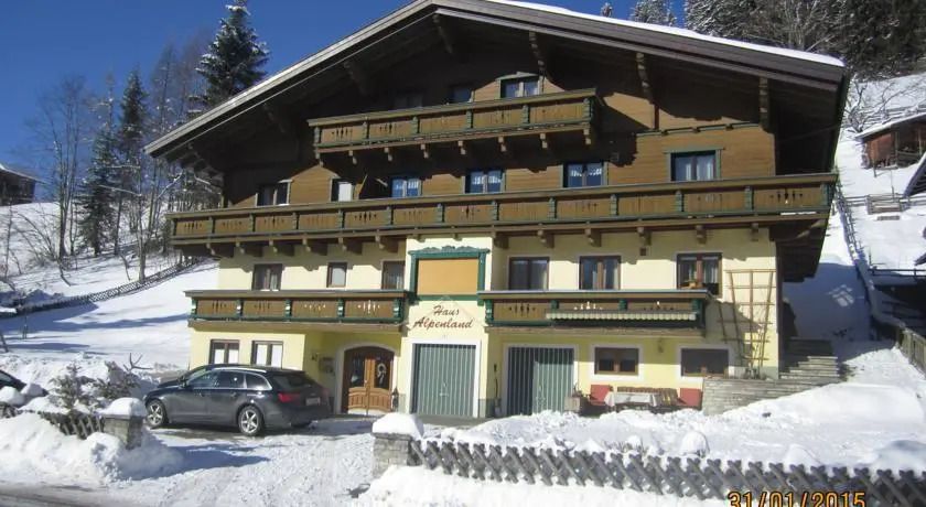 Haus Alpenland - וואגריין - בניין