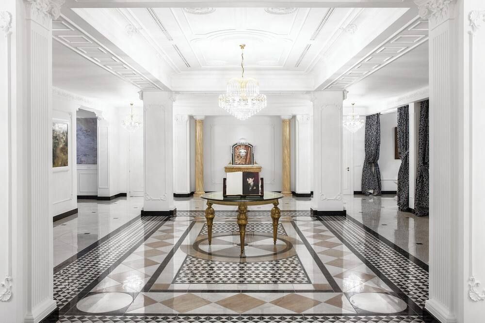 جراند هوتل تريست آند فيكتوريا