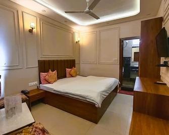 Hotel Ganga Azure - Haridwar - Bedroom