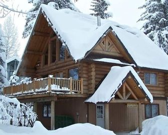 Beautiful Hand-Crafted Log Chalet - Great Views - Girdwood - Bâtiment