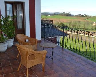 Hotel Rural Suquin - Navia - Balcony
