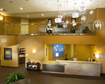 Holiday Inn Express & Suites Pocatello - Pocatello - Front desk