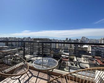 Splendid Temporary Stay in Almagro 10th Floor with Pool - Buenos Aires - Balkon