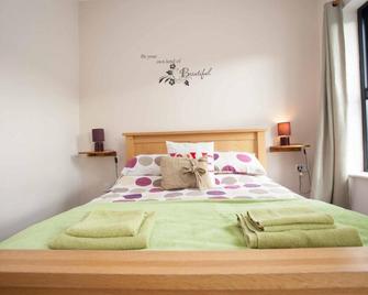 The Lamb and Flag - Neath - Schlafzimmer