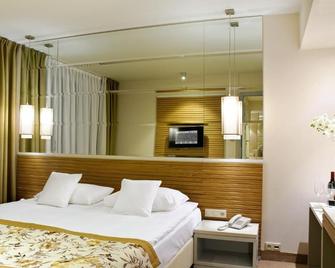 Petropol Hotel - Płock - Habitación