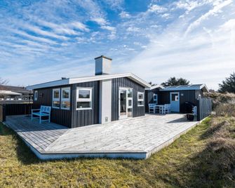 4 person holiday home in Fanø-By Traum - Fanø