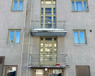 Viehättävä asunto Heinolan keskustassa - Heinola - Building