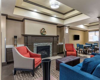 Comfort Inn & Suites - El Dorado - Huiskamer