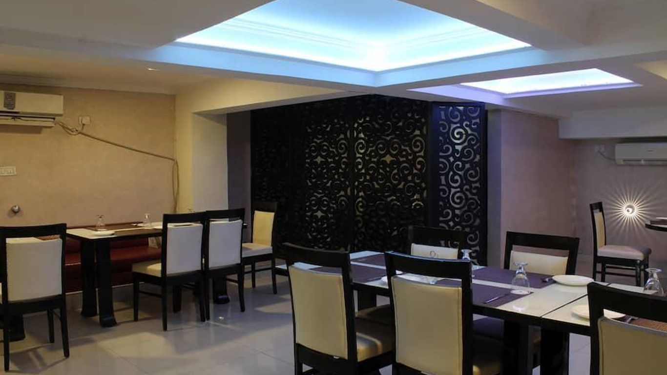 Hotel Pitrashish Premium Karol Bagh