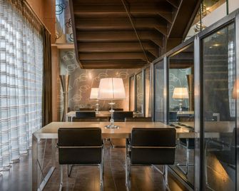 AC Hotels by Marriott Brescia - Bréscia - Sala de jantar