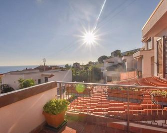 Casa La Piazzetta - Ospedaletti - Balkon