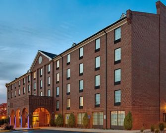Holiday Inn Express Harrisburg East - Hershey Area By IHG - Harrisburg - Toà nhà