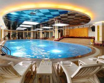 Pacific International Hotel - Deyang - Басейн