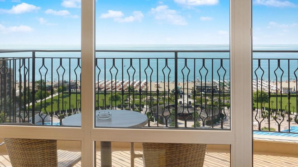 دي آي تي ماجيستيك بيتش ريزورت