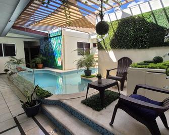 Hotel Sueños - סן סלבדור - בריכה