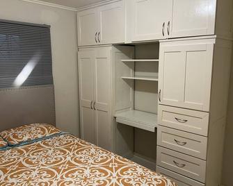 SHC Experience\n\n - Kingston - Chambre