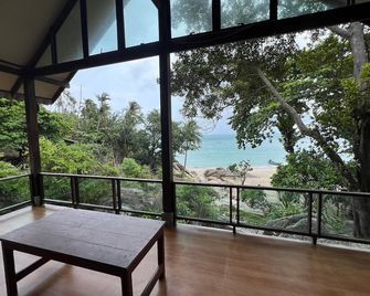 Smile Bungalow Bottle Beach - Ko Pha Ngan - מרפסת