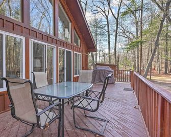 Spacious Family Escape Walk to Lake Mich - Montague - Balcón