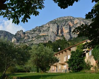 Hôtel Le Colombier - Moustiers-Sainte-Marie - Vista del exterior