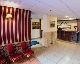 Amaris Hotel - Velikiye Luki - Front desk