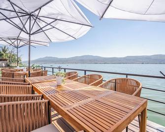 Luxury Bungalow Lake view Cajititlan - San José del Castillo - Balcón