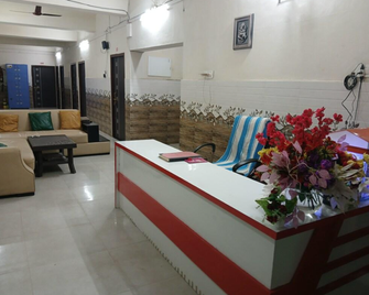 Hotel Lakshmi Kedarnath Marraige Hall - Lakhisarai - Front desk