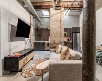 Ironworks Building - New Orleans - Living room