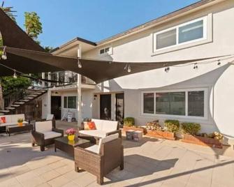 Updated and Cozy Apartment in heart of OB! - San Diego - Pati