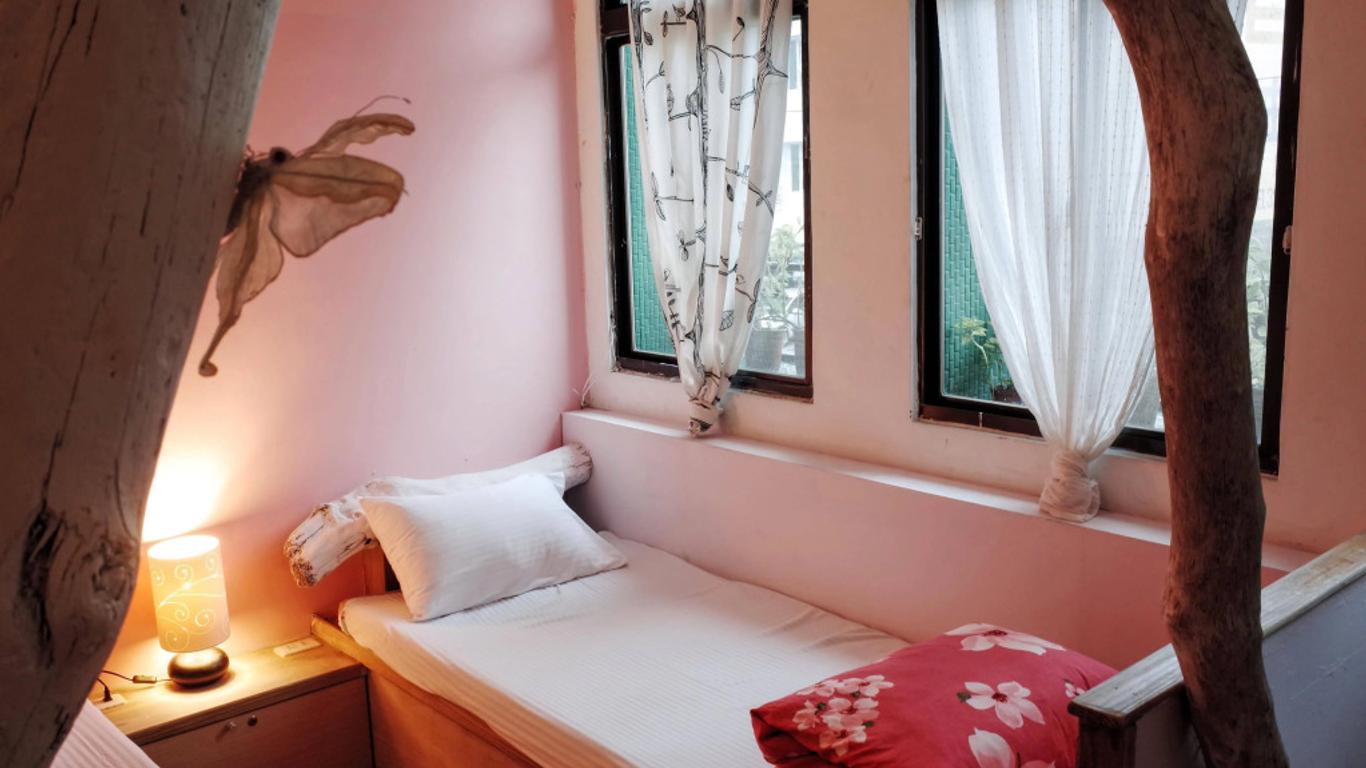 A Good Man's Hostel