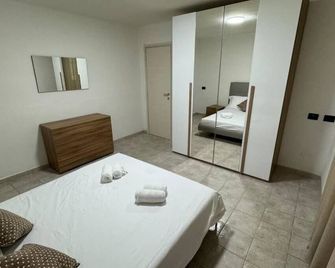 [Seahouse] Four Bedroom Apartment Facing the Sea - Alassio - Bedroom