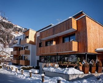 Hotel juenmi - Sillian - Gebäude