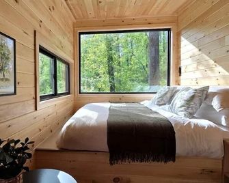 Hickory: Minimalist Escape for 2 in a Cozy Cabin with Serene Vibes in Pennsylvania - Quakertown
