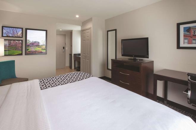 La Quinta Inn Suites By Wyndham New Cumberland Harrisburg 88