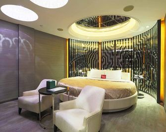 Royal Group Motel Buo Ai Branch - קאושיונג - חדר שינה