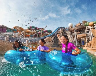 Yas Plaza Mangroves - Abu Dabi