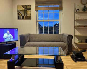 Chic 2 Bedroom Apartment in Nantwich - Nantwich - Living room