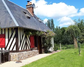 Typical cottage in Normandy Campaign - Bernay - Gebäude