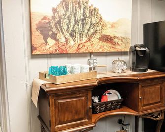 Perfect in Pilot Mtn-Unit 1 Walk to Downtown! - Pilot Mountain