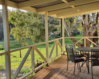 Golden Heritage Cottages - Beechworth - Balcony