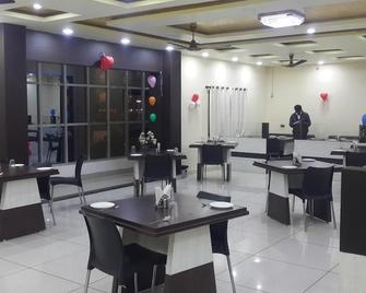 Hotel Rajvansh - Gādarwāra - Restaurante