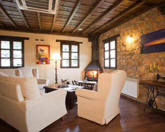 Hotel Rural El Fundil - Felechosa - Living room