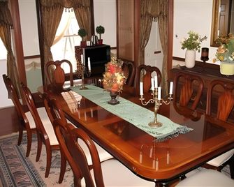 La Belle De La Riviere (The Beauty Of The River ) - B&b - Newaygo - Dining room