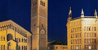 Holiday Inn Express Parma - Parma - Byggnad