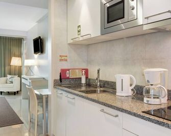 Dfm Happy Days E - Funchal - Funchal - Kitchen