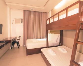 Aura Condotel - Roxas City - Chambre