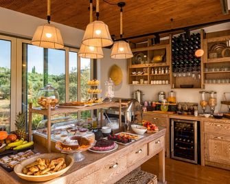 Anthemion Suites & Villas - נפפיליון - בופה