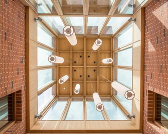 West Court- Jesus College - Cambridge - Lobby