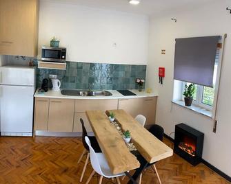 Alojamento D Duarte T1 - Sao Paio - Cuisine