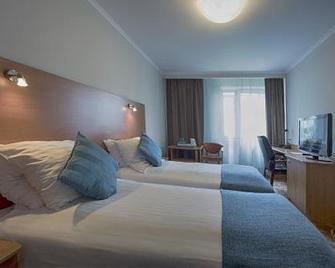 Hotel Kuznia Napoleonska - Teresin - Camera da letto